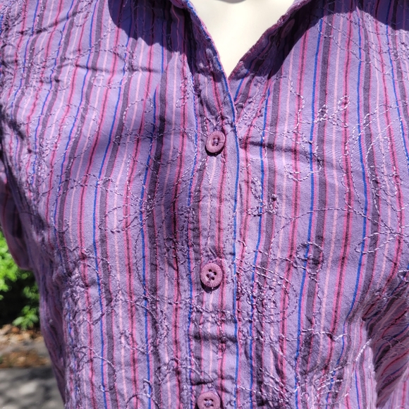 Columbia Purple Striped Button-Down Shirt w/ Floral Embroidery & Tie Sleeves Sm. - Picture 3 of 16